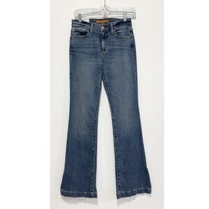 NWT: Joe's Jeans - "The Frankie", Women's Medium Wash, Mid-Rise Jeans - size 25"